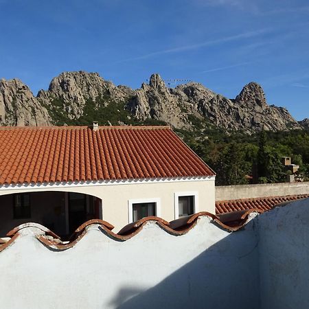 White - San Pantaleo Exterior foto
