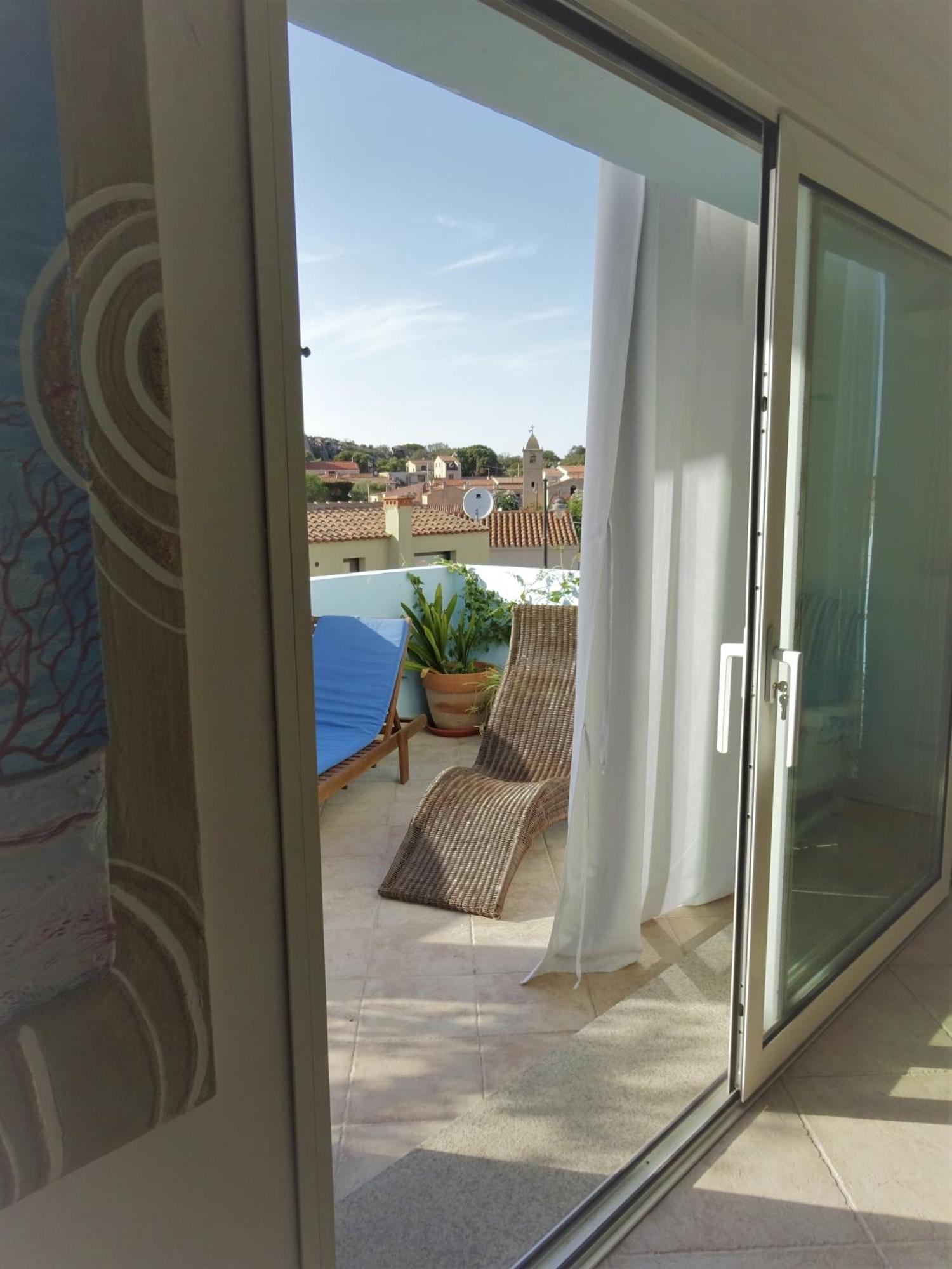 White - San Pantaleo Exterior foto